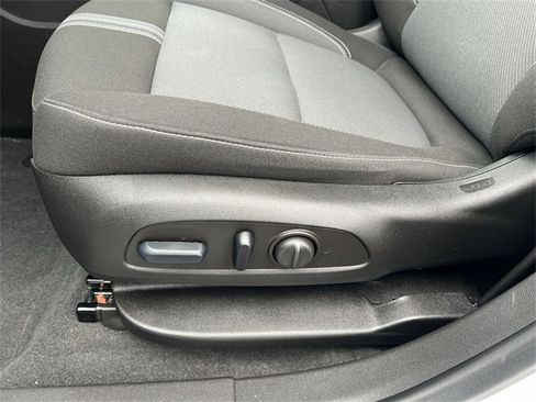 Certified 2024 Chevrolet Blazer LT w/ Convenience Package image 14