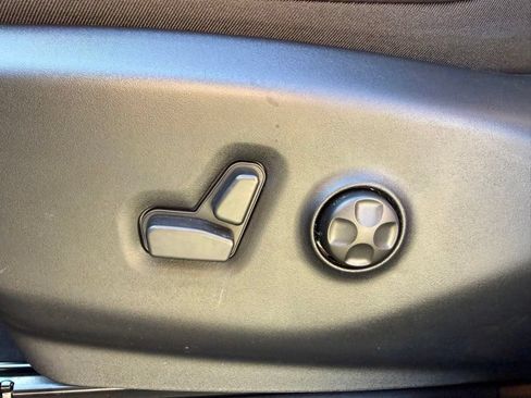 New 2026 Chrysler Pacifica Select w/ S Appearance Package FWD image 17