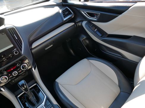 Used 2024 Subaru Forester Limited image 11