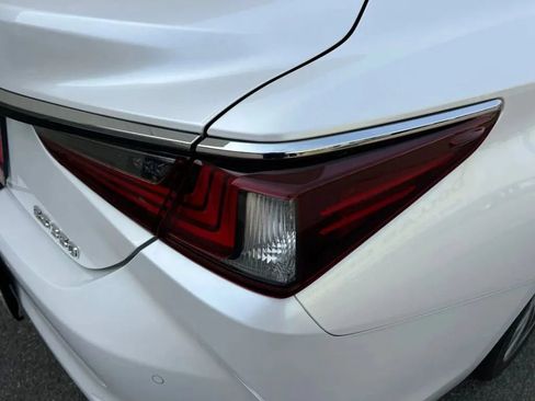 Used 2020 Lexus ES 350 w/ Premium Package FWD image 37