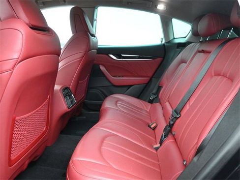 Used 2022 Maserati Levante Modena image 14