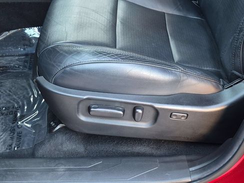 Used 2022 Toyota Tacoma TRD Sport w/ TRD Premium Sport Package AWD/4WD image 22