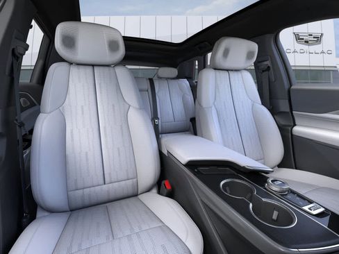 New 2026 Cadillac Lyriq Premium Luxury image 16