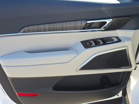 New 2025 Kia Telluride EX w/ EX Captain's Chair Package image 21