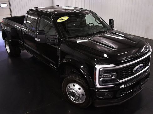 Used 2025 Ford F450 Platinum w/ FX4 Off-Road Package AWD/4WD image 14