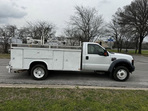 Used 2009 Ford F450 2WD Regular Cab Super Duty image 1