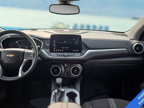 Used 2024 Chevrolet Blazer LT w/ Convenience Package image 16