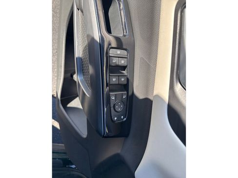 Used 2023 Nissan Pathfinder SL AWD/4WD image 32