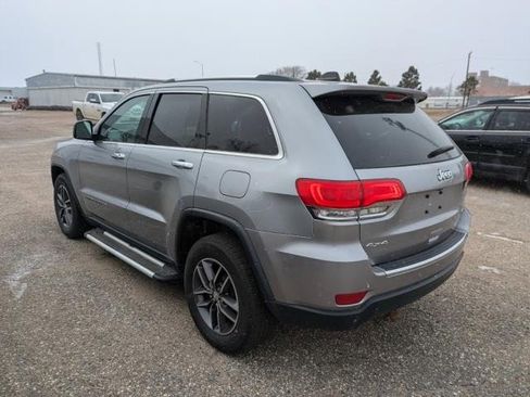 Used 2017 Jeep Grand Cherokee Limited image 4