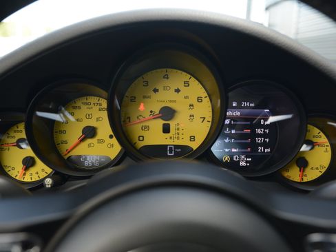 Used 2018 Porsche 911 Targa 4S AWD/4WD image 18