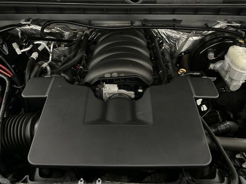Used 2017 Chevrolet Silverado 1500 LTZ w/ Sport Package AWD/4WD image 7