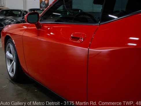 Used 2009 Dodge Challenger SRT8 w/ SRT Option Group II RWD image 22
