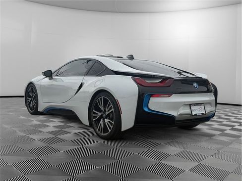 Used 2016 BMW i8 image 3