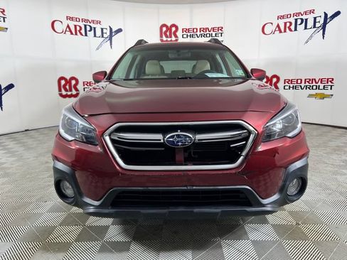 Used 2018 Subaru Outback 2.5i Premium AWD/4WD image 2