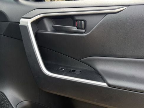 Used 2024 Toyota RAV4 LE FWD image 27