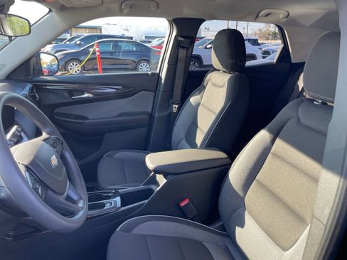 Used 2025 Chevrolet TrailBlazer LT image 34