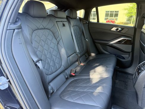 Used 2024 BMW X6 xDrive40i image 44