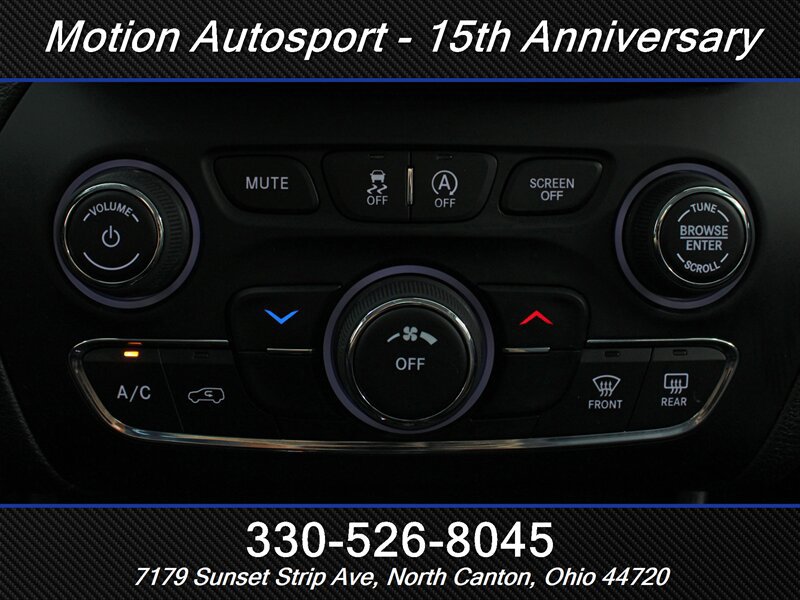 Used 2019 Jeep Cherokee Latitude Plus AWD/4WD image 19