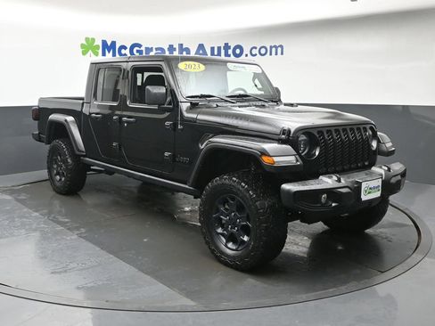 Used 2023 Jeep Gladiator Willys image 2