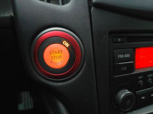 Used 2016 Nissan 370Z NISMO image 28