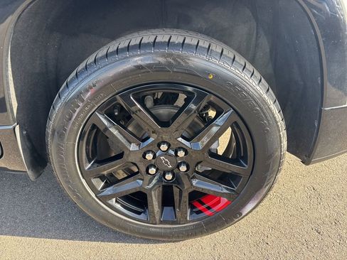 Used 2022 Chevrolet Traverse Premier w/ Redline Edition image 36