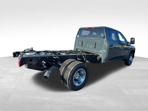 New 2026 Chevrolet Silverado 3500 LT w/ Convenience Package AWD/4WD image 8