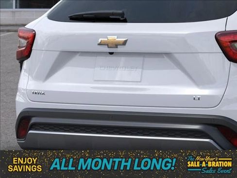 New 2026 Chevrolet Trax LT w/ Driver Confidence Package image 14
