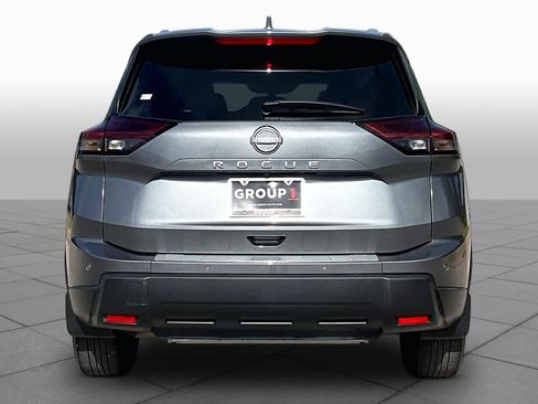 Certified 2026 Nissan Rogue SV w/ SV Premium Package FWD image 5