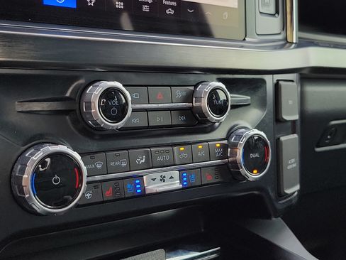Used 2025 Ford F350 Lariat AWD/4WD image 9
