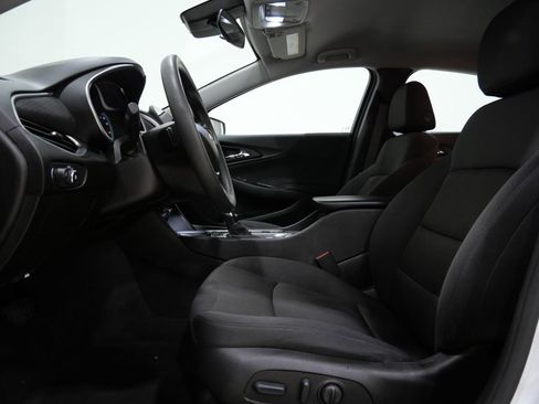 Used 2024 Chevrolet Malibu LT image 12