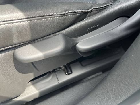 Used 2025 Buick Encore GX Preferred FWD image 21