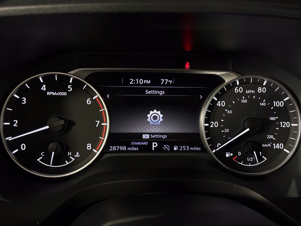 Used 2025 Nissan Rogue SV FWD image 15