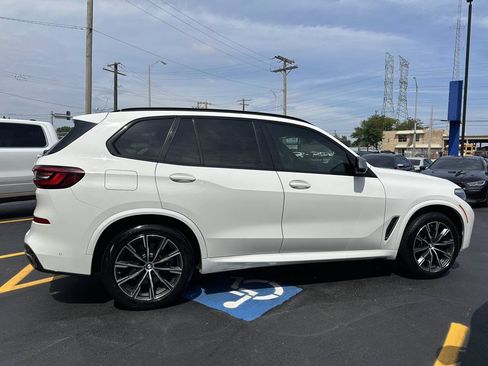 Used 2022 BMW X5 M50i AWD/4WD image 4