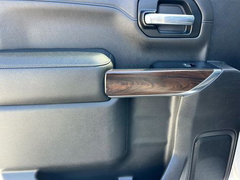 Used 2019 GMC Sierra 1500 SLT w/ SLT Premium Plus Package image 16