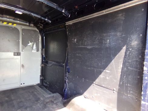 Used 2016 Ford Transit 250 130 Medium Roof RWD image 20