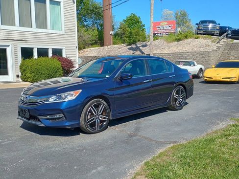 Used 2017 Honda Accord Sport image 1