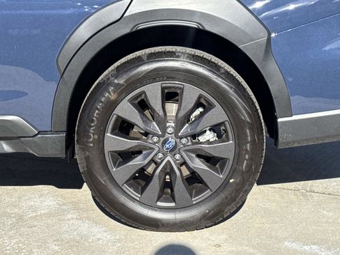 Used 2025 Subaru Outback Onyx Edition image 8