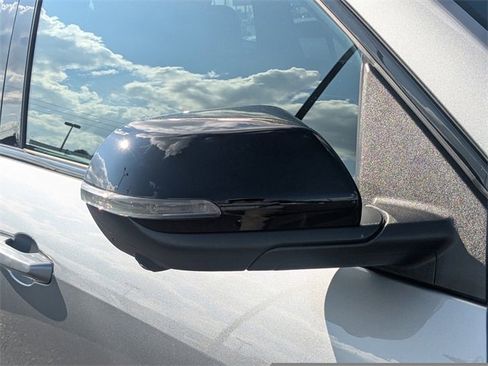 New 2025 GMC Hummer EV 2X image 11