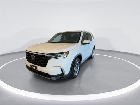 Used 2023 Honda Pilot EX-L image 2