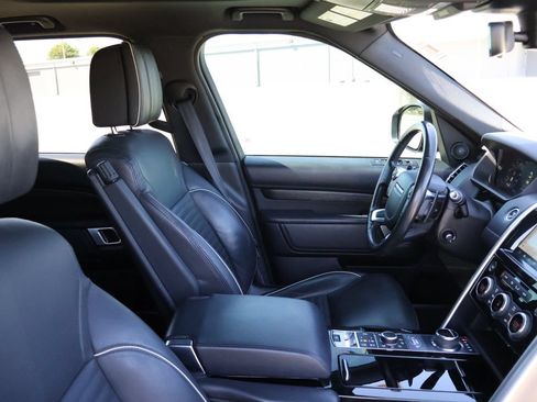 Used 2018 Land Rover Discovery HSE Luxury AWD/4WD image 9