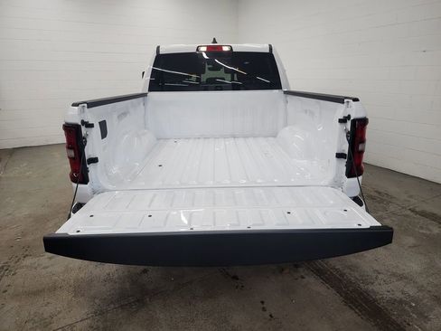 New 2026 RAM 1500 4x4 Crew Cab image 19