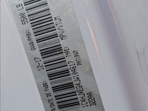 Used 2018 Jeep Wrangler Unlimited Sahara w/ Uconnect 4C Nav & Sound Group image 26