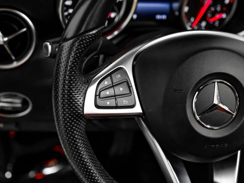 Used 2017 Mercedes-Benz SLC 300 image 9