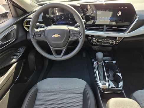 New 2026 Chevrolet Trax LT image 17