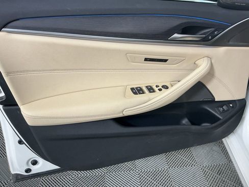 Certified 2023 BMW 530e xDrive w/ Premium Package image 25