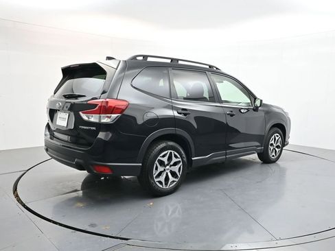 Used 2024 Subaru Forester Premium AWD/4WD image 7