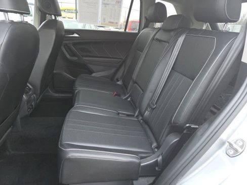 Certified 2023 Volkswagen Tiguan SE w/ Panoramic Sunroof Package image 14