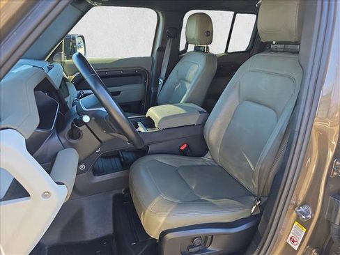 Used 2023 Land Rover Defender 110 S image 15