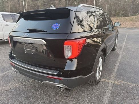 Used 2023 Ford Explorer Limited image 3