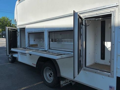 Used 2022 GMC Savana 3500 w/ Power Convenience Package RWD image 23